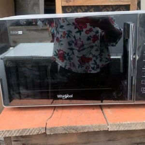 Whirlpool "Cook 25" Microwave Oven
