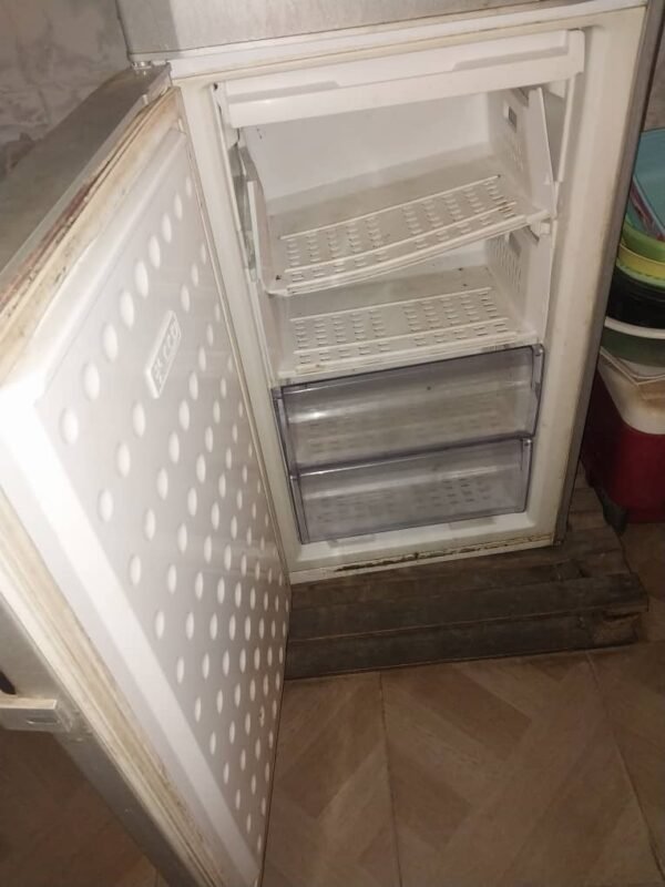 Beko 315L Refrigerator - Image 4