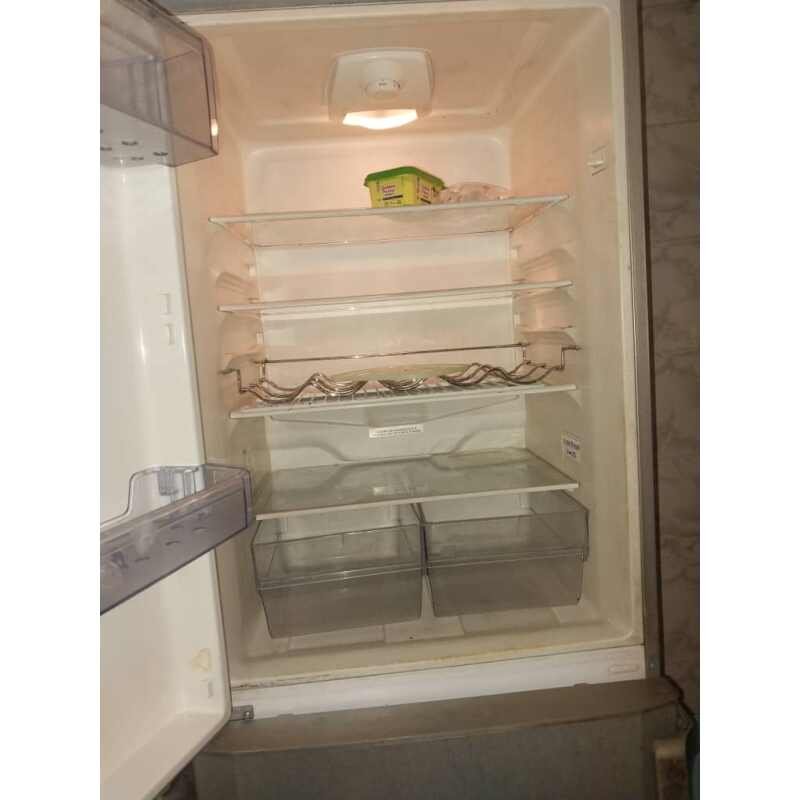 Beko 315L Refrigerator - Image 3