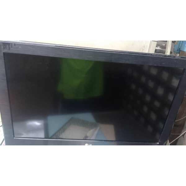 LG 32" Flat Screen TV - Image 2
