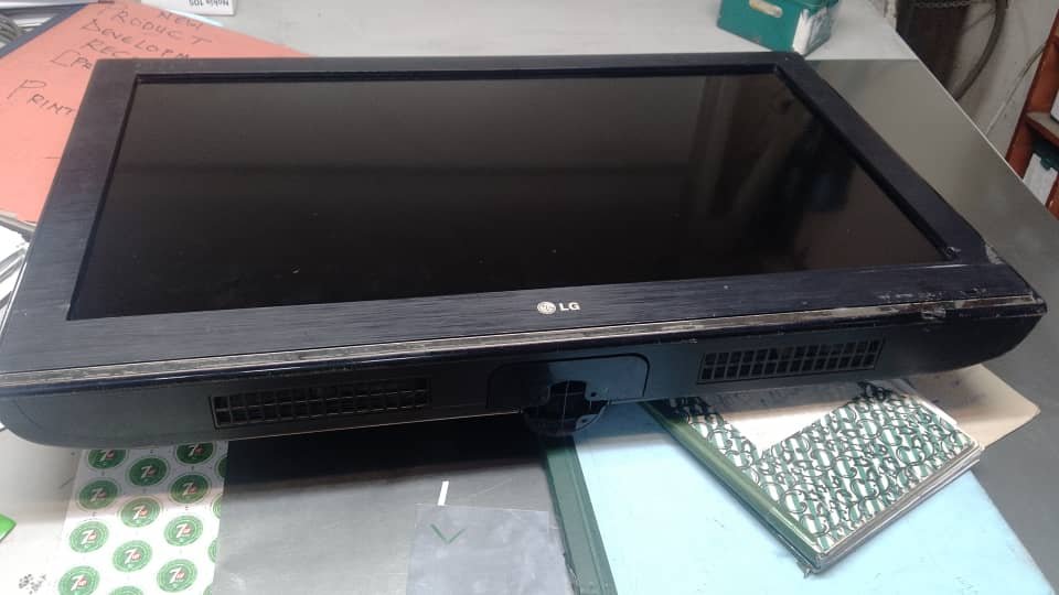LG 32" Flat Screen TV