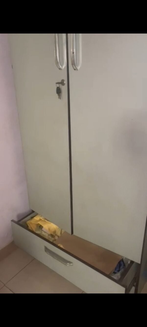 Wardrobe - Image 3