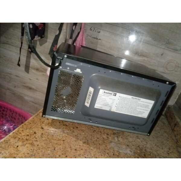 Scanfrost 20L Microwave Oven - Image 2