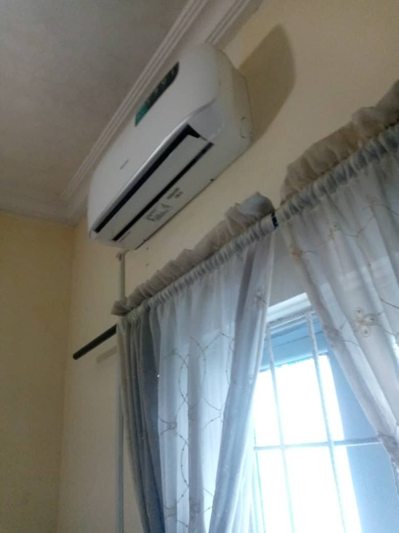 Hisense 1HP Split AC